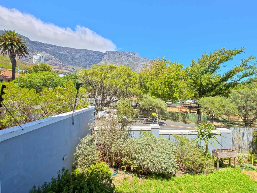 2 Bedroom Property for Sale in Vredehoek Western Cape